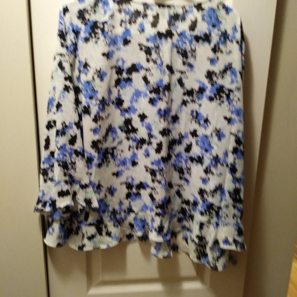 blouse - Picture 5 of 5